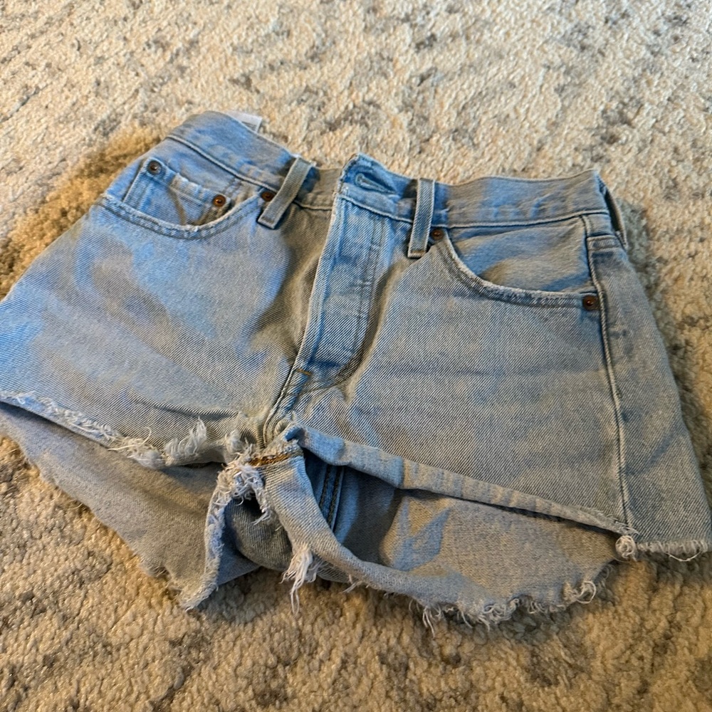 ❤️ Levi’s Denim Blue Women's Shorts ❤️
